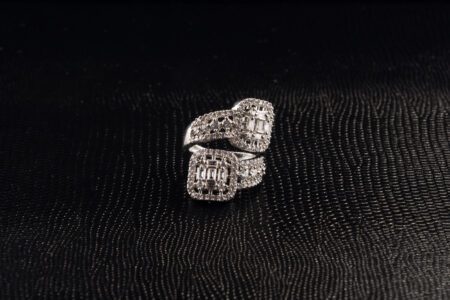 Two Faced AD White Gold Ring