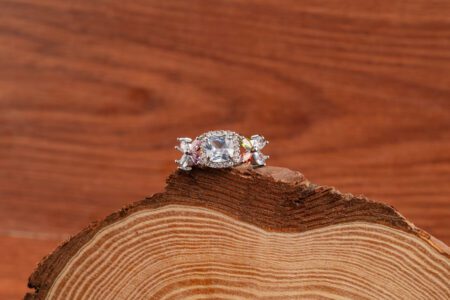 Solitaire on colored AD ring