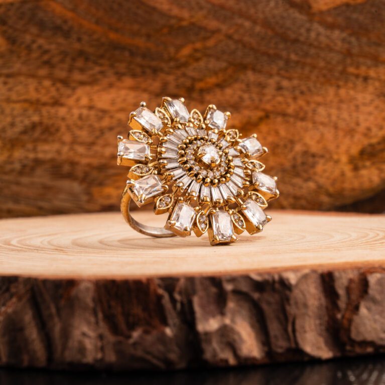 Royal Kundan ring on Antique Gold Base