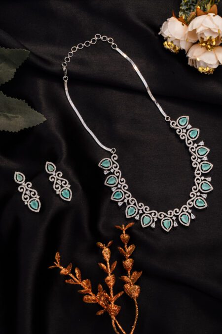 AD set with Aqua Blue Diamonds gives an aesthetic look