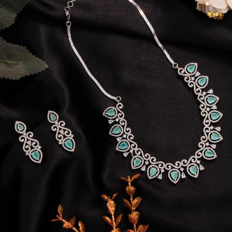 AD set with Aqua Blue Diamonds gives an aesthetic look