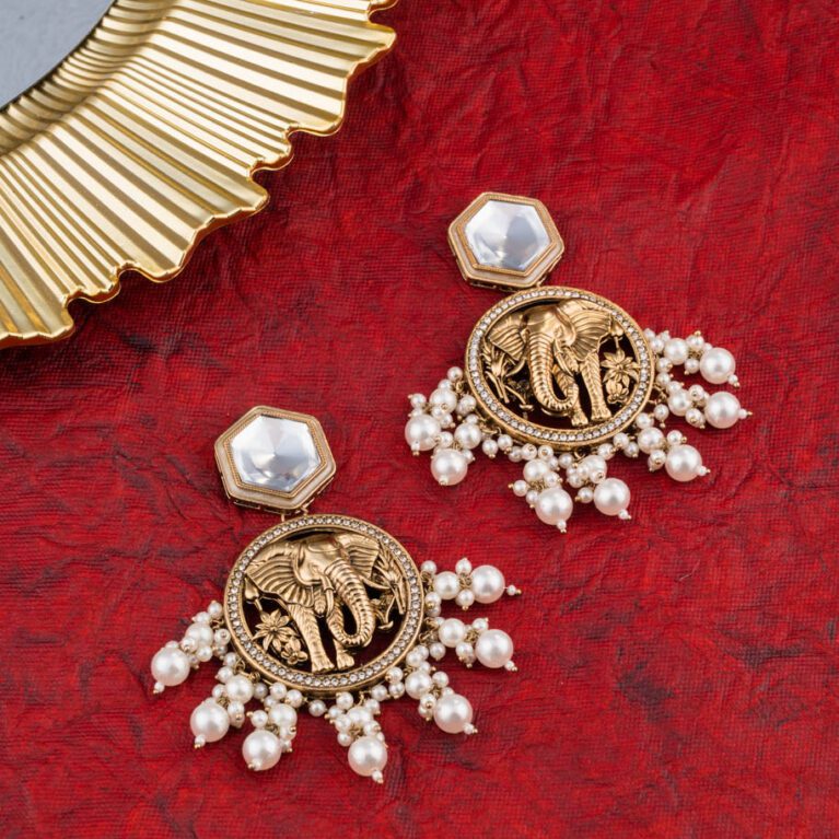 Kundan engraved Elephant carved White Pearls Earings set