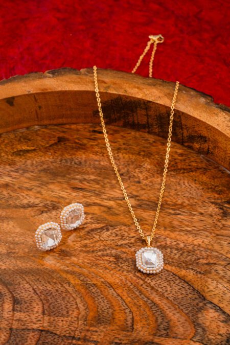 Sparkling AD and Pearl Gold Minimal necklace set